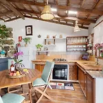 Casa Rosalia Kır Evi